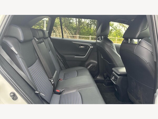 Used Toyota RAV4 2022 for sale - 76159072: Photo 14