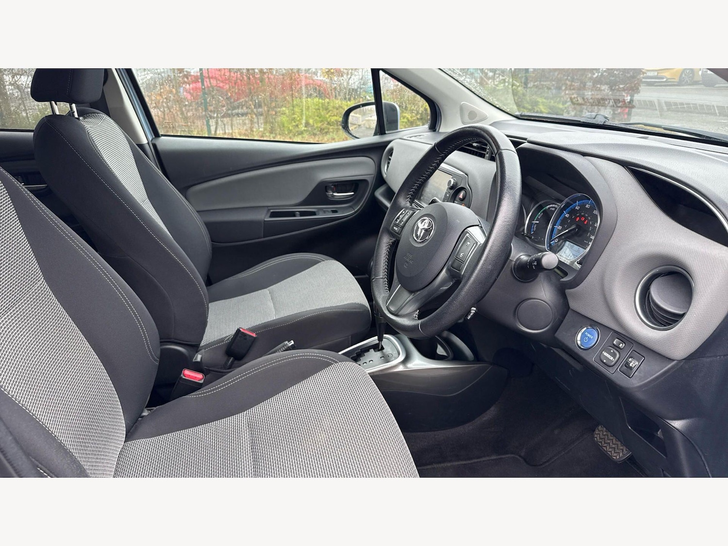 Used Toyota Yaris 2016 for sale - 78072972: Photo 13