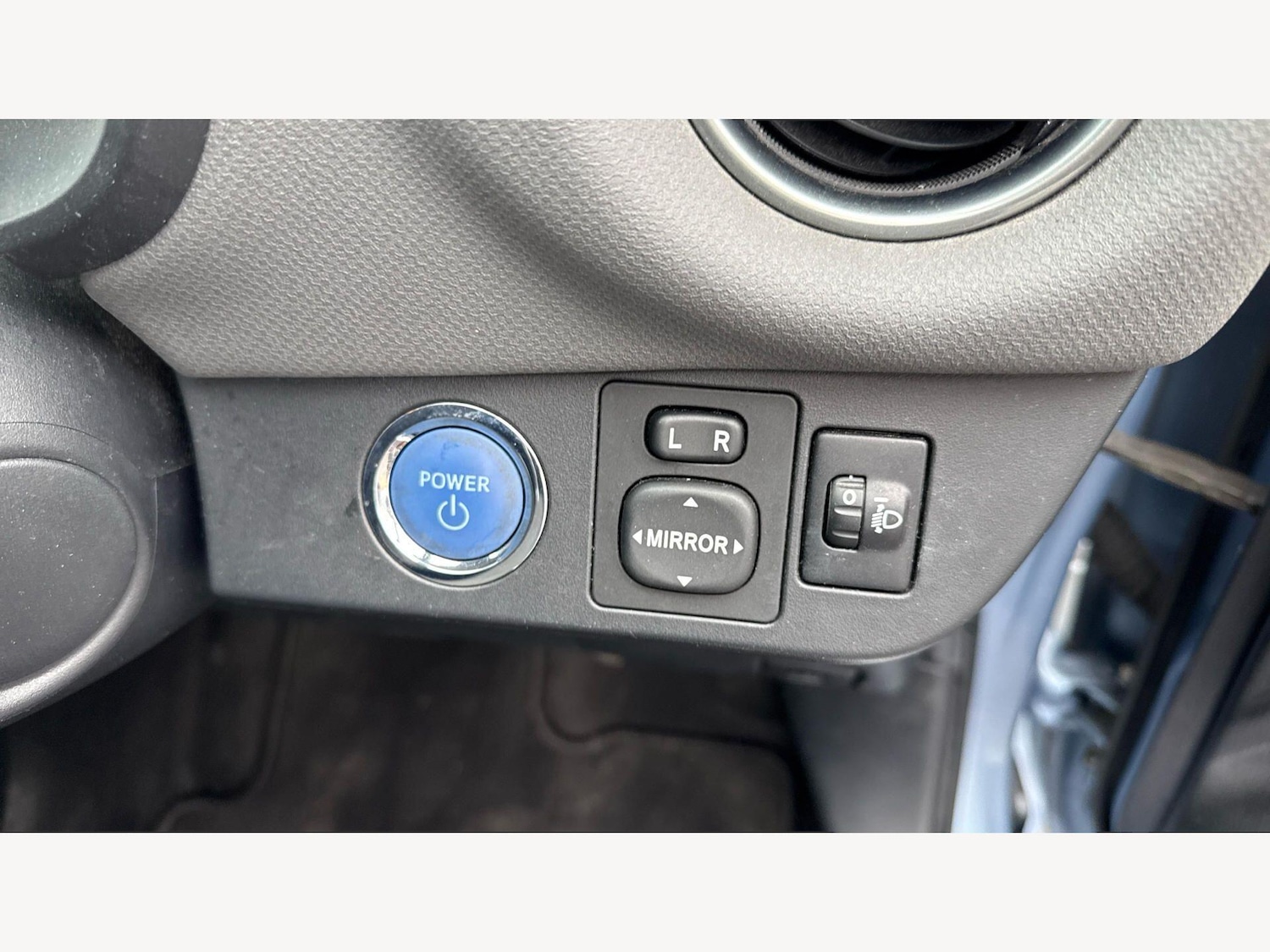 Used Toyota Yaris 2016 for sale - 78072972: Photo 24