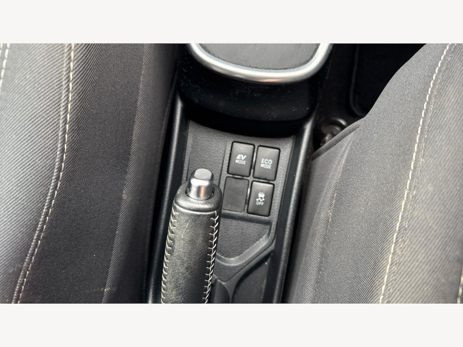 Used Toyota Yaris 2016 for sale - 78072972: Photo 30