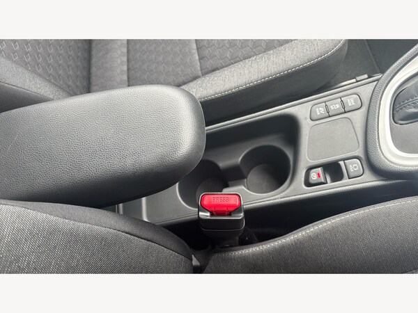 Used Toyota Yaris 2023 for sale - 76215108: Photo 32