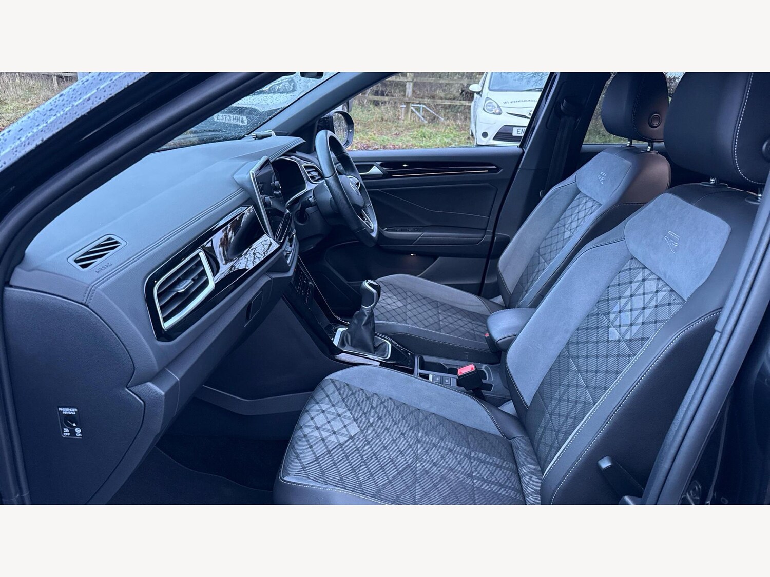 Used Volkswagen T-Roc 2022 for sale - 77479350: Photo 12