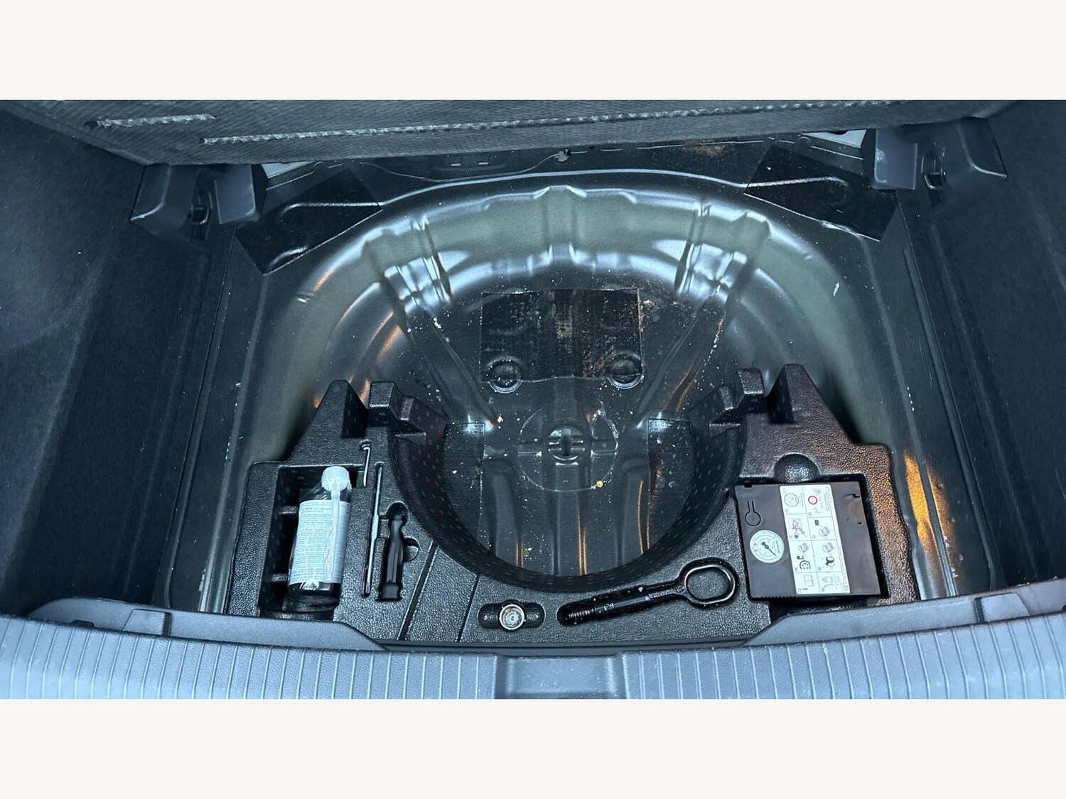 Used Volkswagen T-Roc 2022 for sale - 77479350: Photo 24