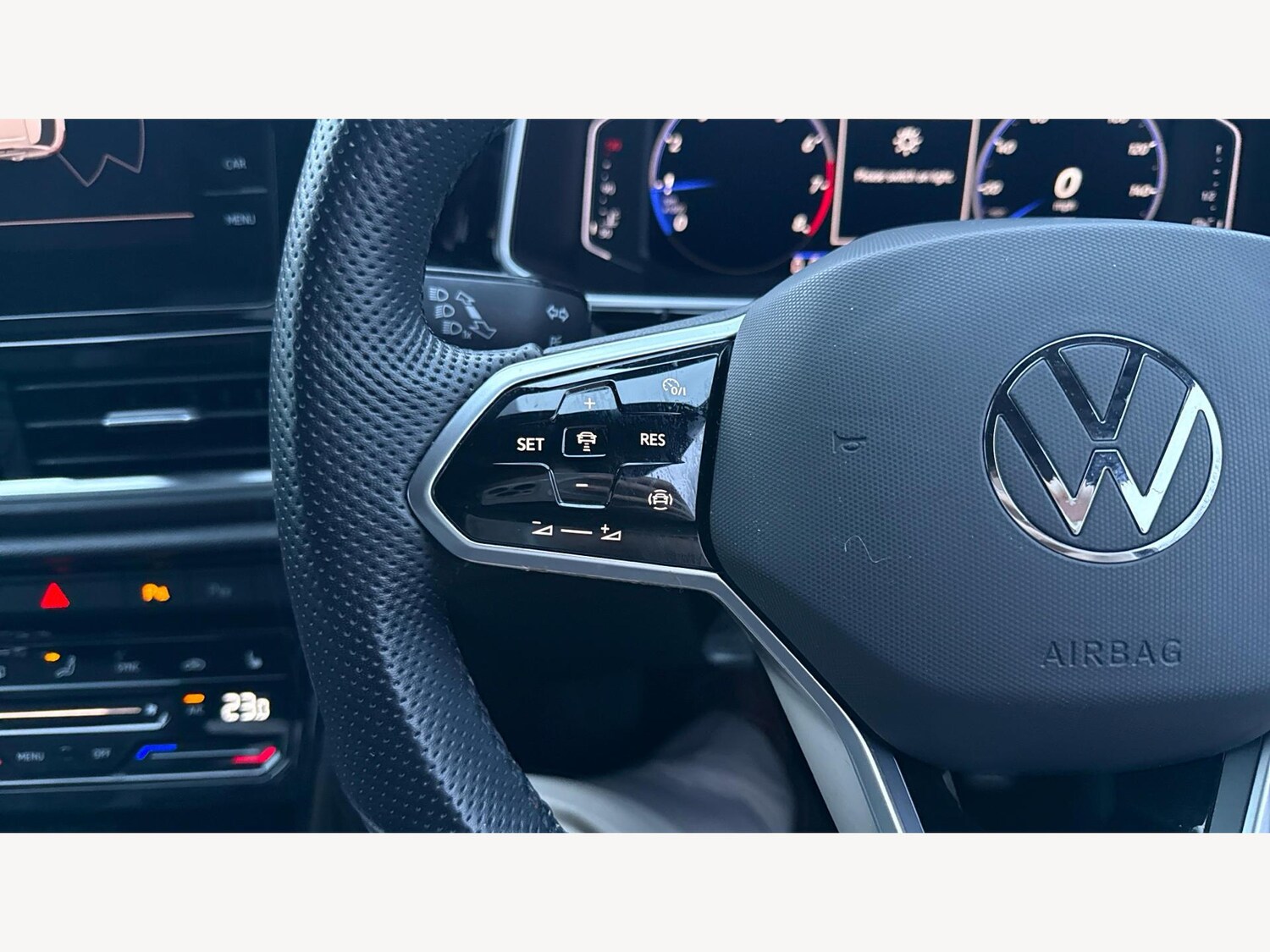 Used Volkswagen T-Roc 2022 for sale - 77479350: Photo 31