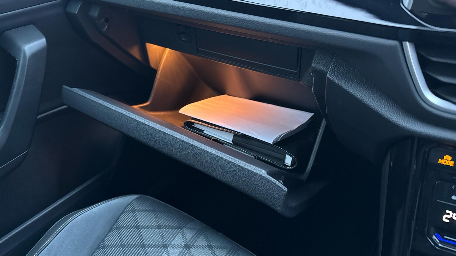 Used Volkswagen T-Roc 2022 for sale - 77479350: Photo 35