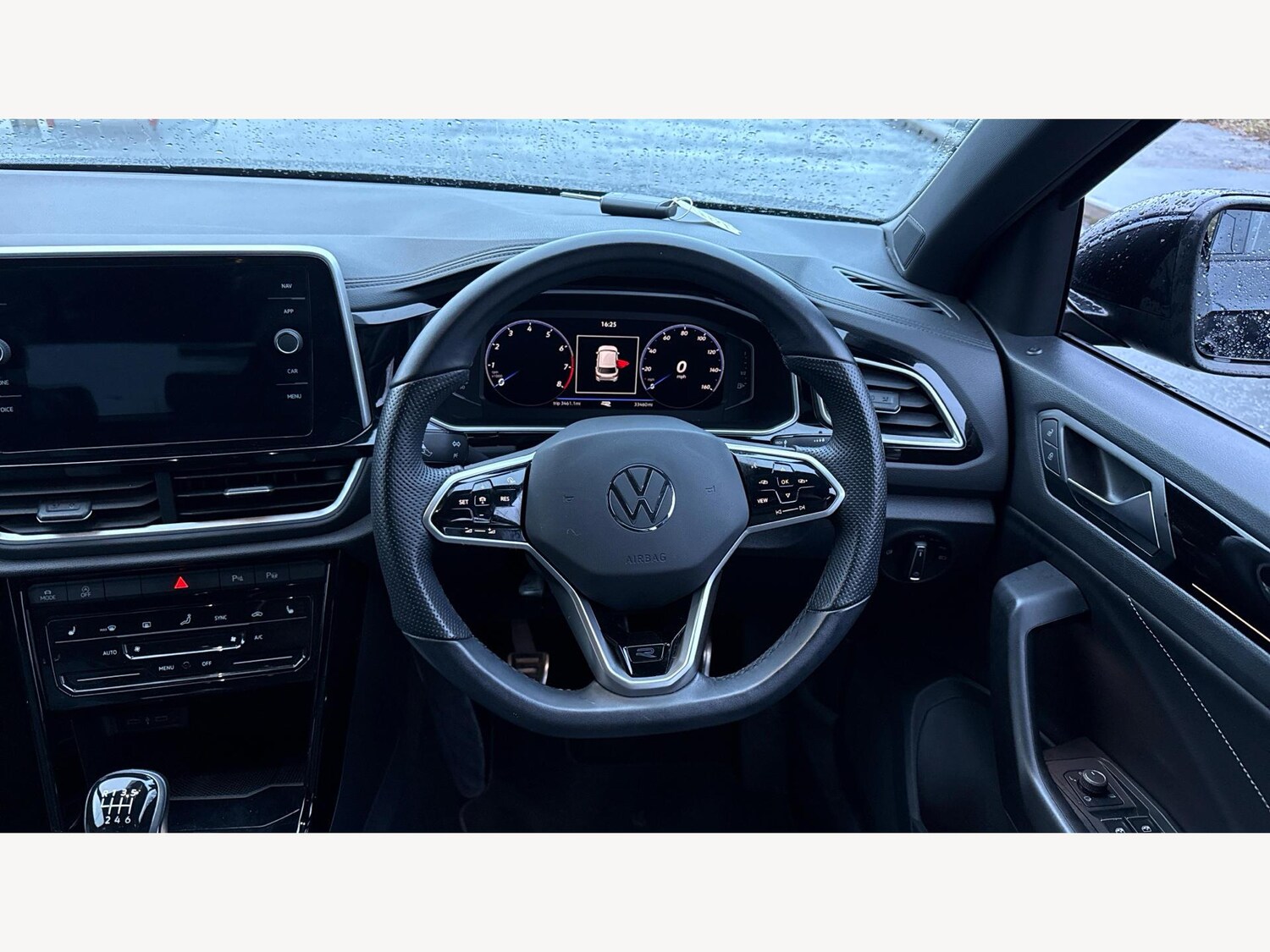 Used Volkswagen T-Roc 2022 for sale - 77479350: Photo 8