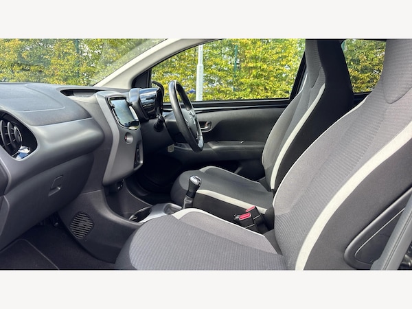 Used Toyota AYGO 2021 for sale - 76024435: Photo 12