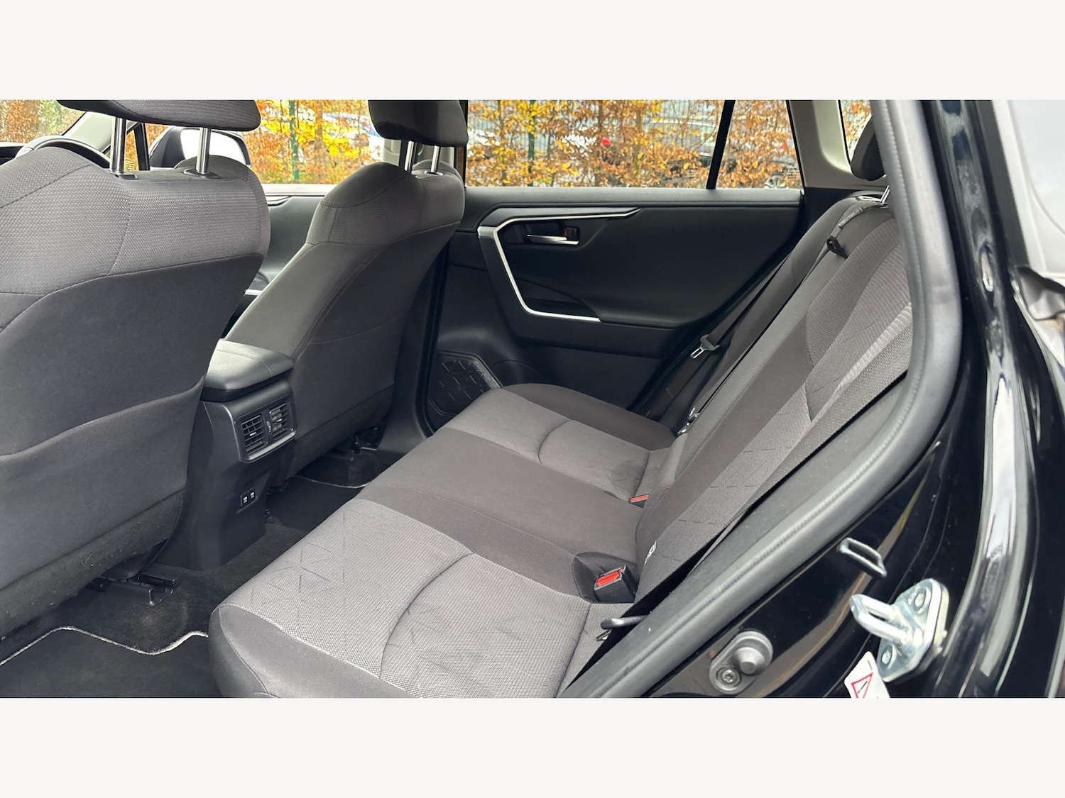 Used Toyota RAV4 2021 for sale - 76572651: Photo 15