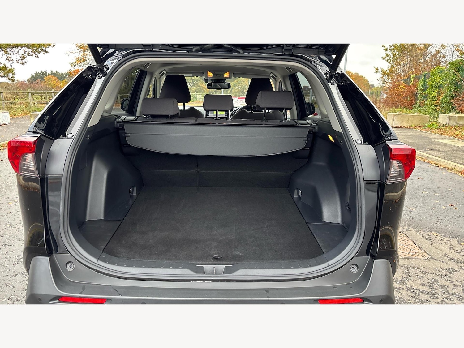 Used Toyota RAV4 2021 for sale - 76572651: Photo 16