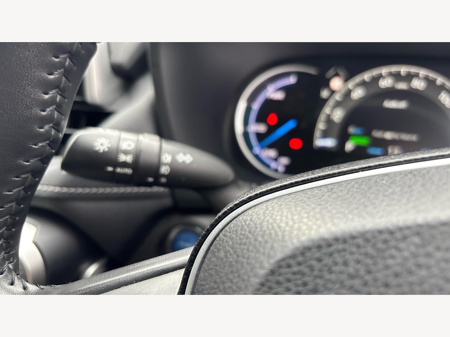 Used Toyota RAV4 2021 for sale - 76572651: Photo 29