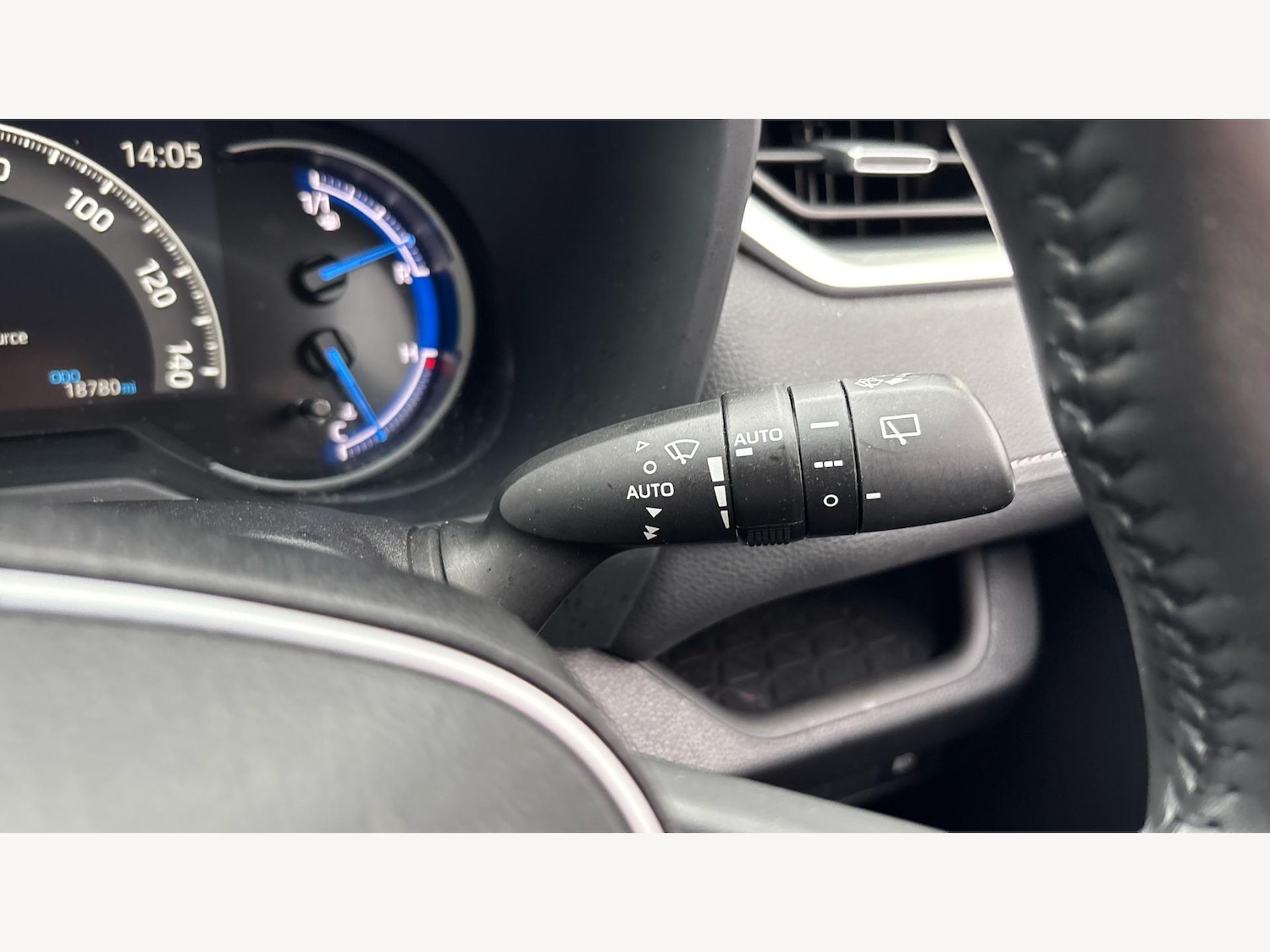 Used Toyota RAV4 2021 for sale - 76572651: Photo 30