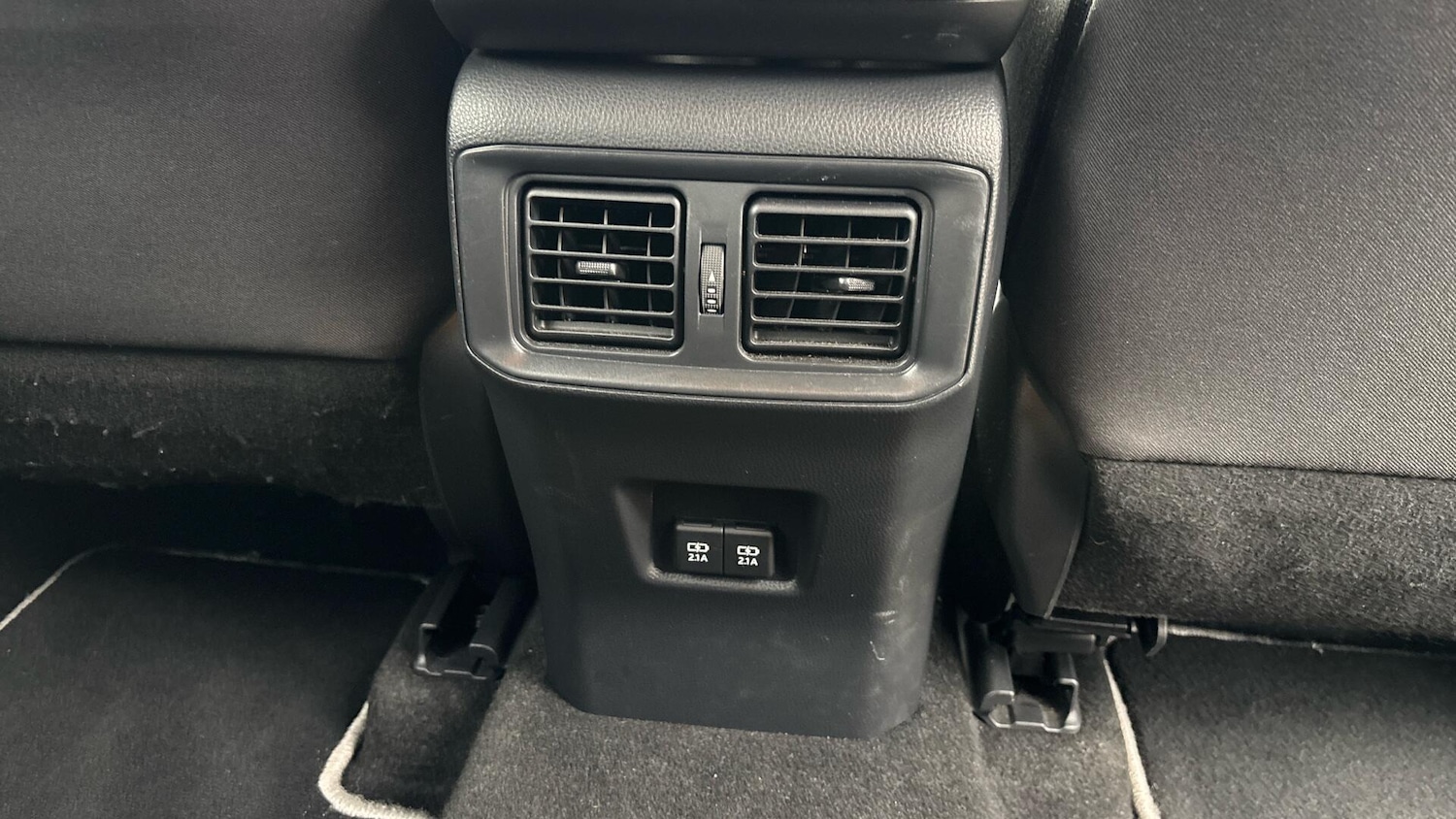 Used Toyota RAV4 2021 for sale - 76572651: Photo 41