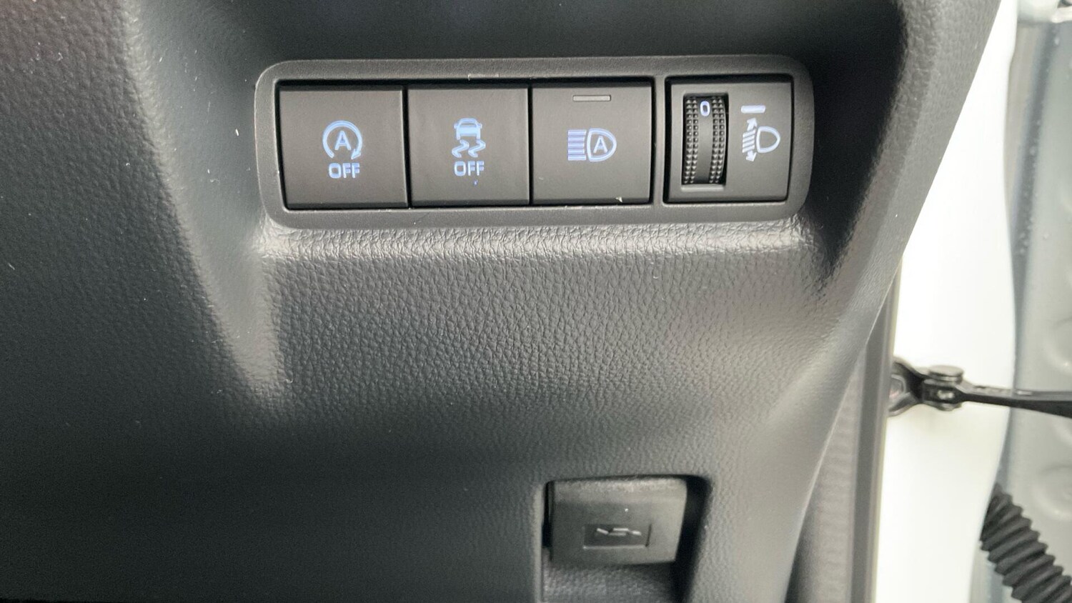 Used Toyota Aygo X for sale - 77723902: Photo 32