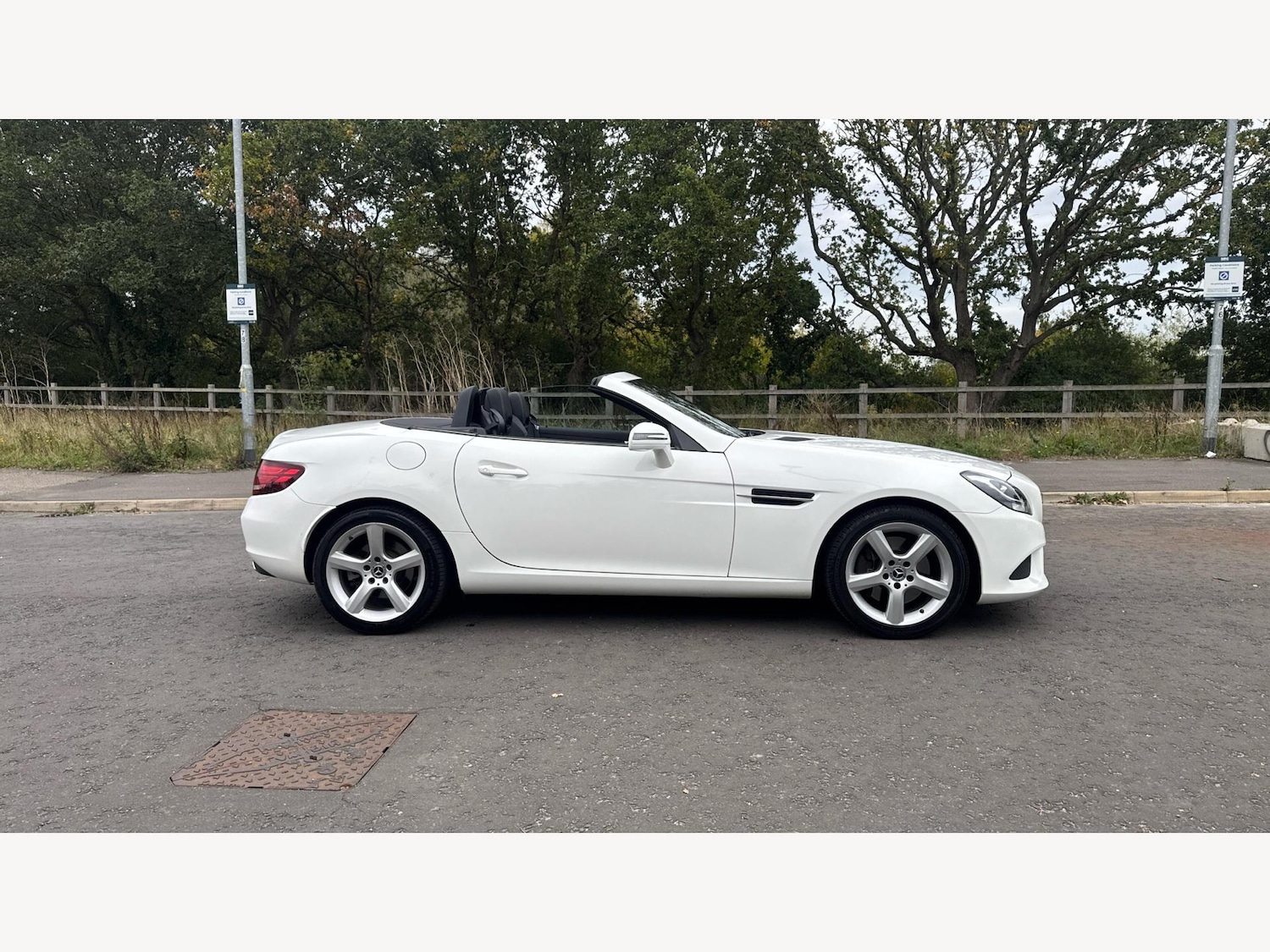 Used Mercedes-Benz SLC 2017 for sale - 76138271: Photo 18