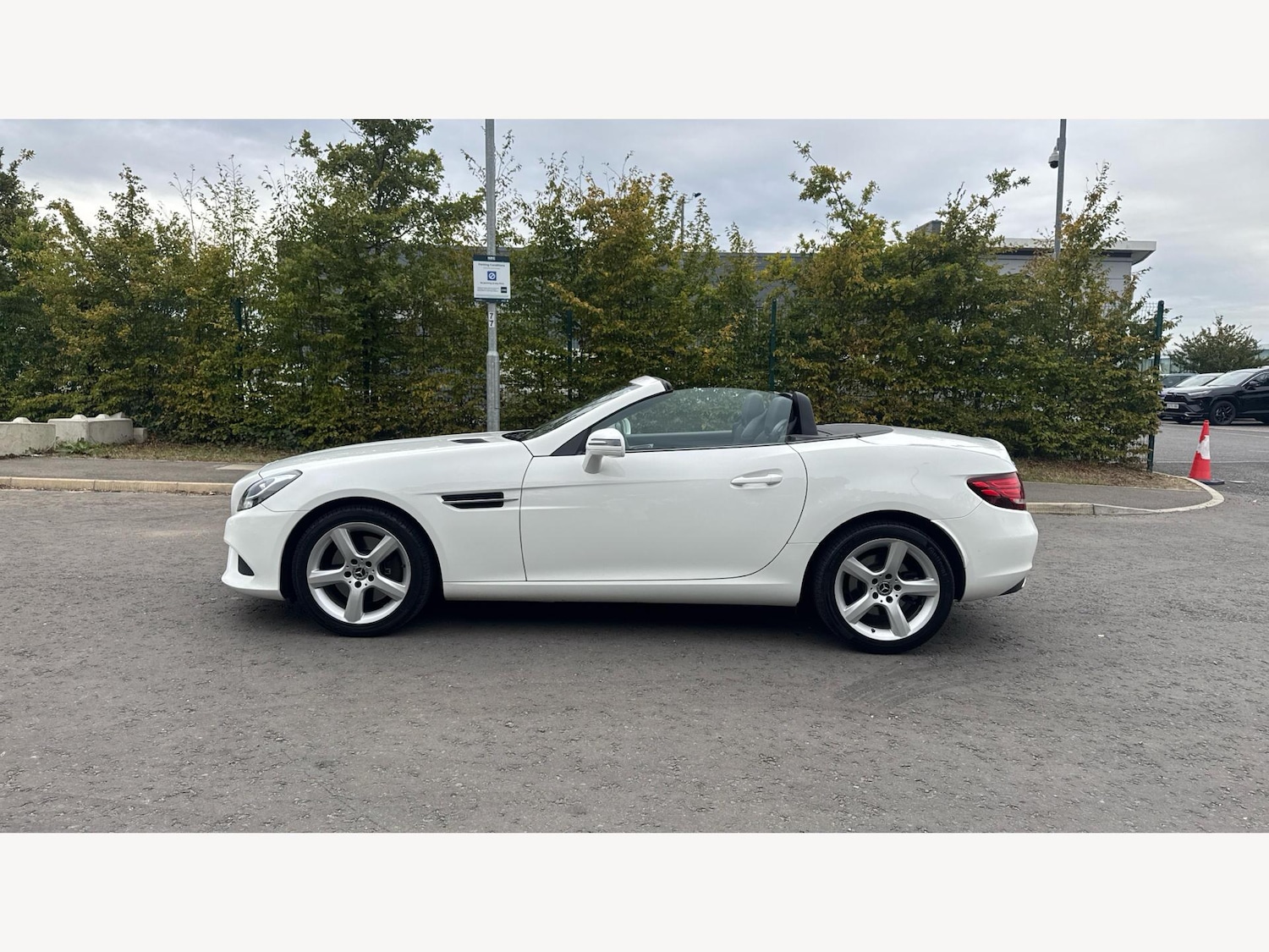Used Mercedes-Benz SLC 2017 for sale - 76138271: Photo 19