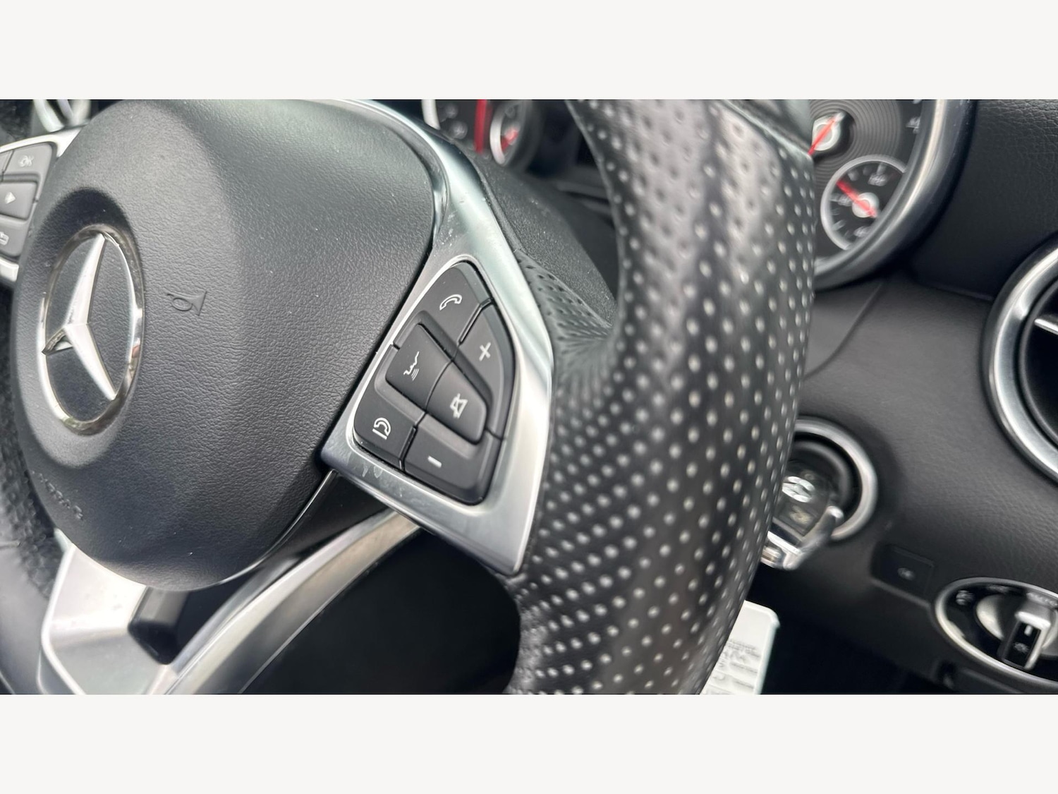 Used Mercedes-Benz SLC 2017 for sale - 76138271: Photo 24