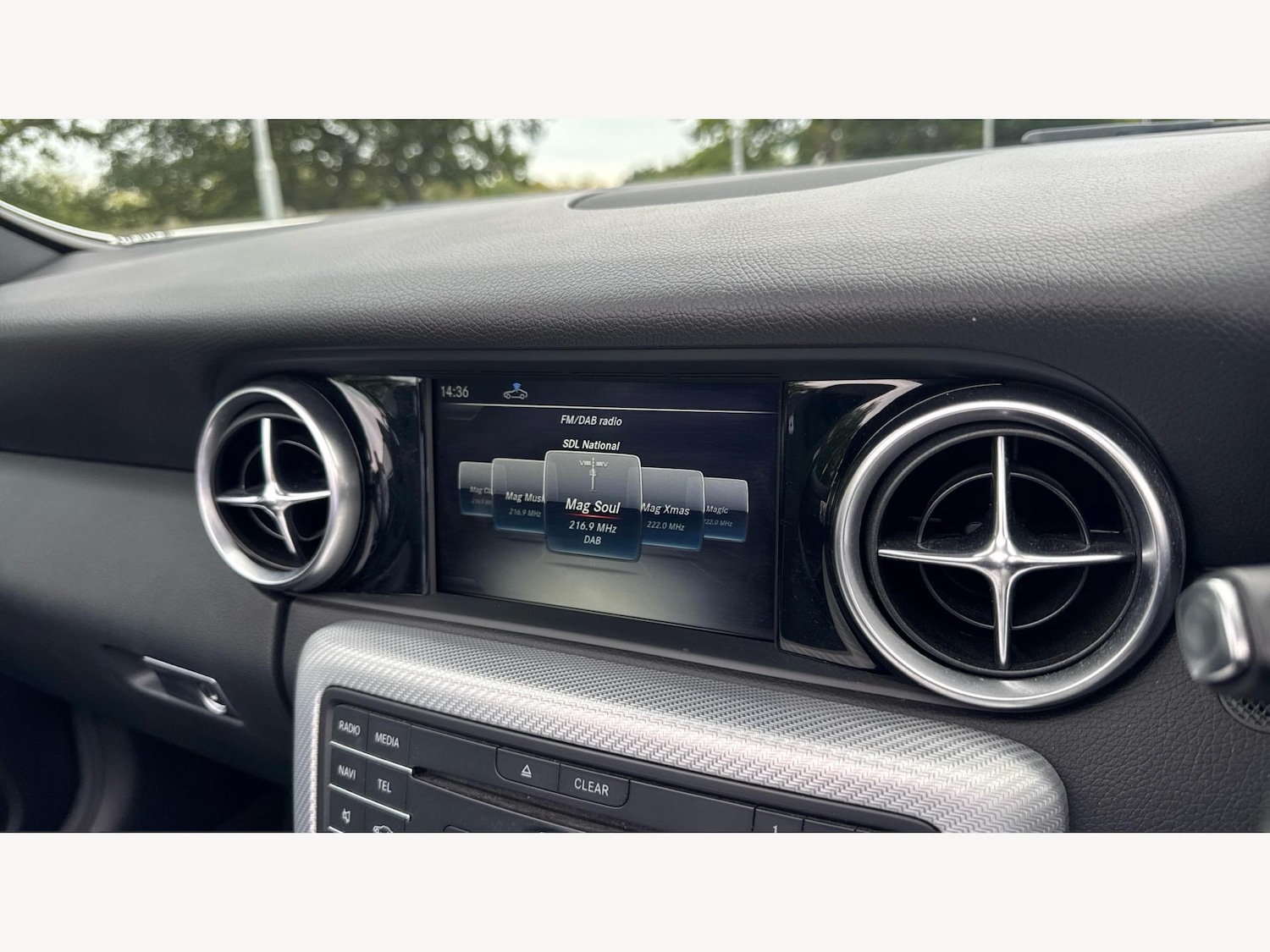 Used Mercedes-Benz SLC 2017 for sale - 76138271: Photo 9