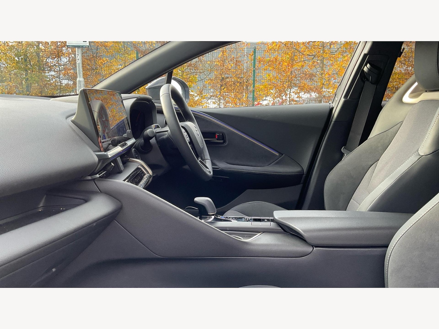 Used Toyota C-HR 2025 for sale - 76512596: Photo 12