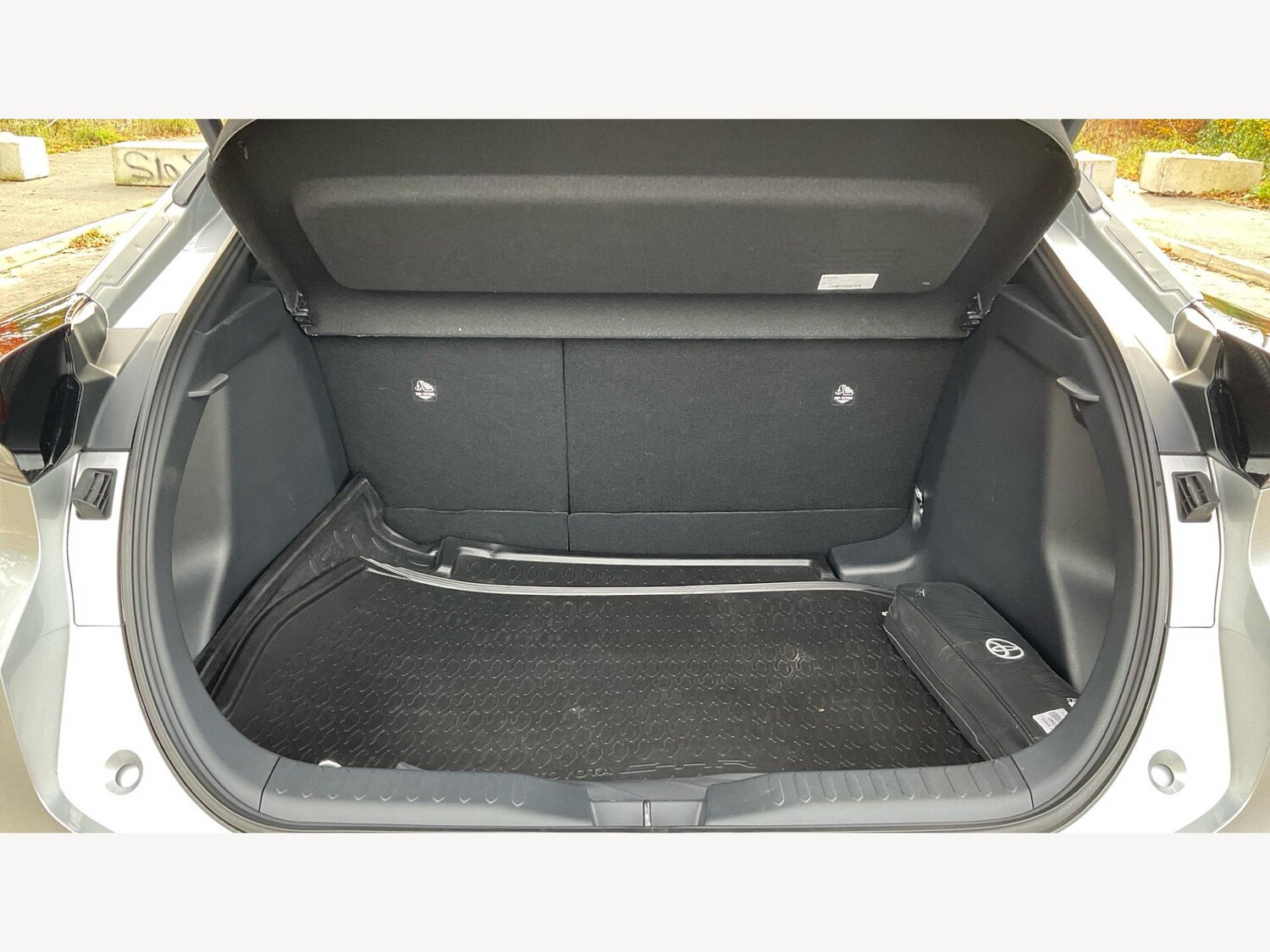 Used Toyota C-HR 2025 for sale - 76512596: Photo 16