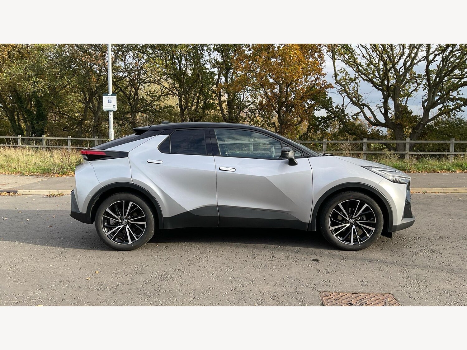 Used Toyota C-HR 2025 for sale - 76512596: Photo 18