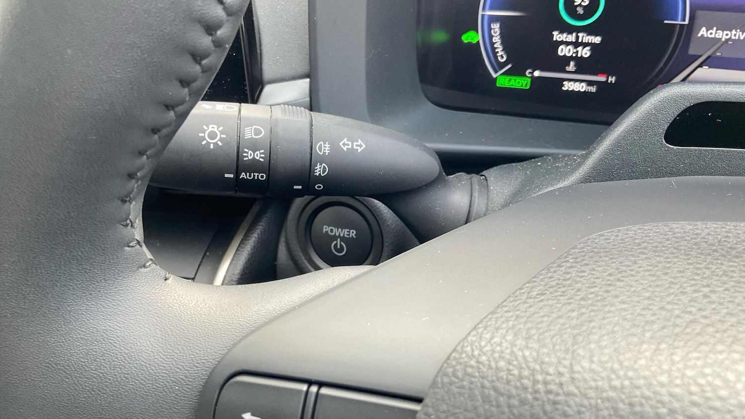 Used Toyota C-HR 2025 for sale - 76512596: Photo 35