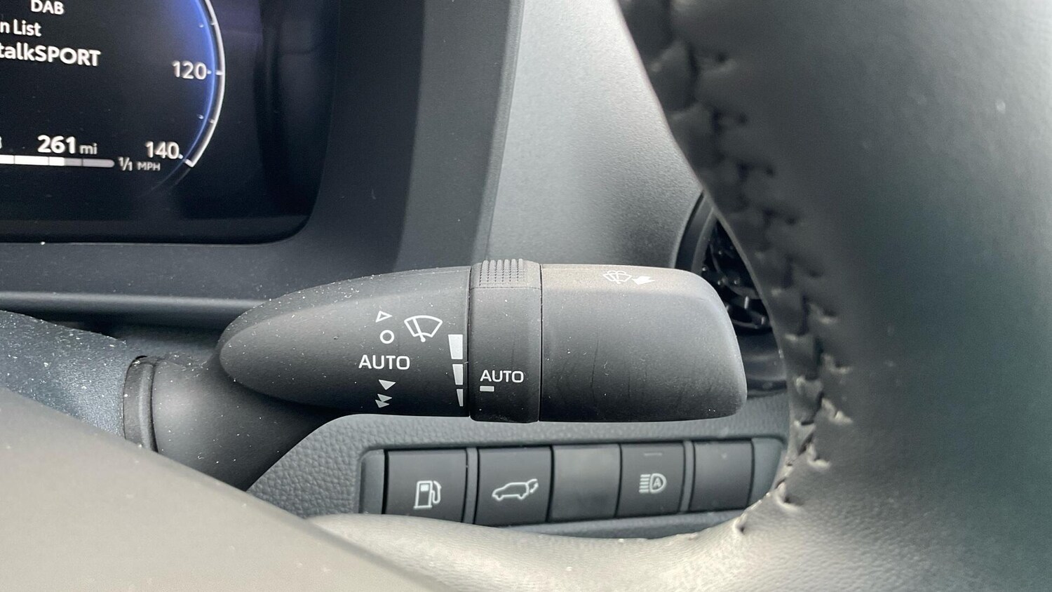 Used Toyota C-HR 2025 for sale - 76512596: Photo 36