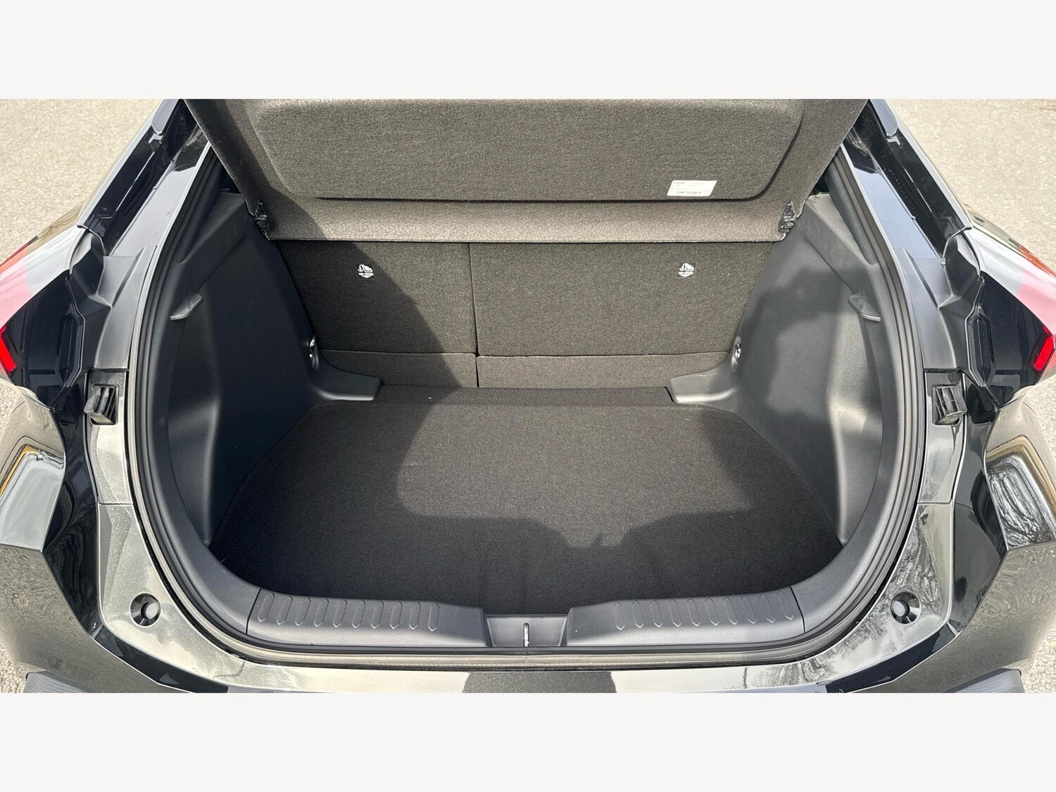 Used Toyota C-HR 2025 for sale - 77612736: Photo 16