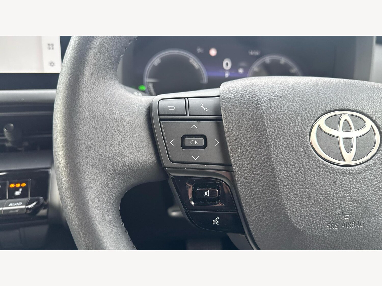 Used Toyota C-HR 2025 for sale - 77612736: Photo 26