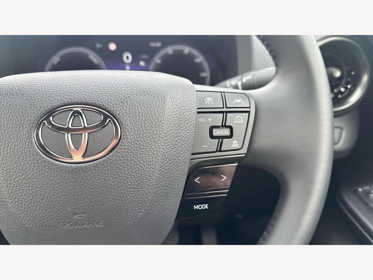 Used Toyota C-HR 2025 for sale - 77612736: Photo 27