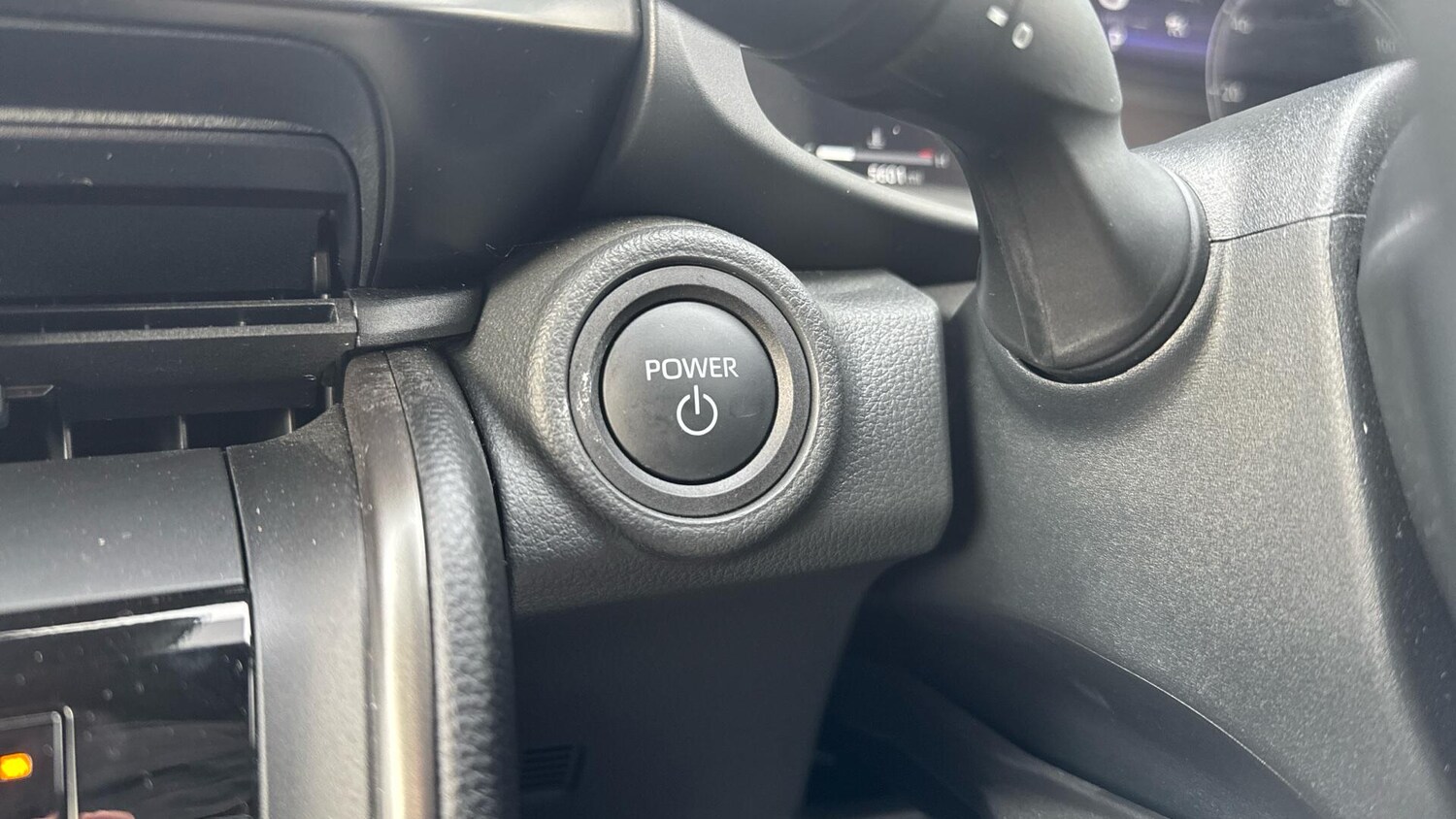 Used Toyota C-HR 2025 for sale - 77612736: Photo 32