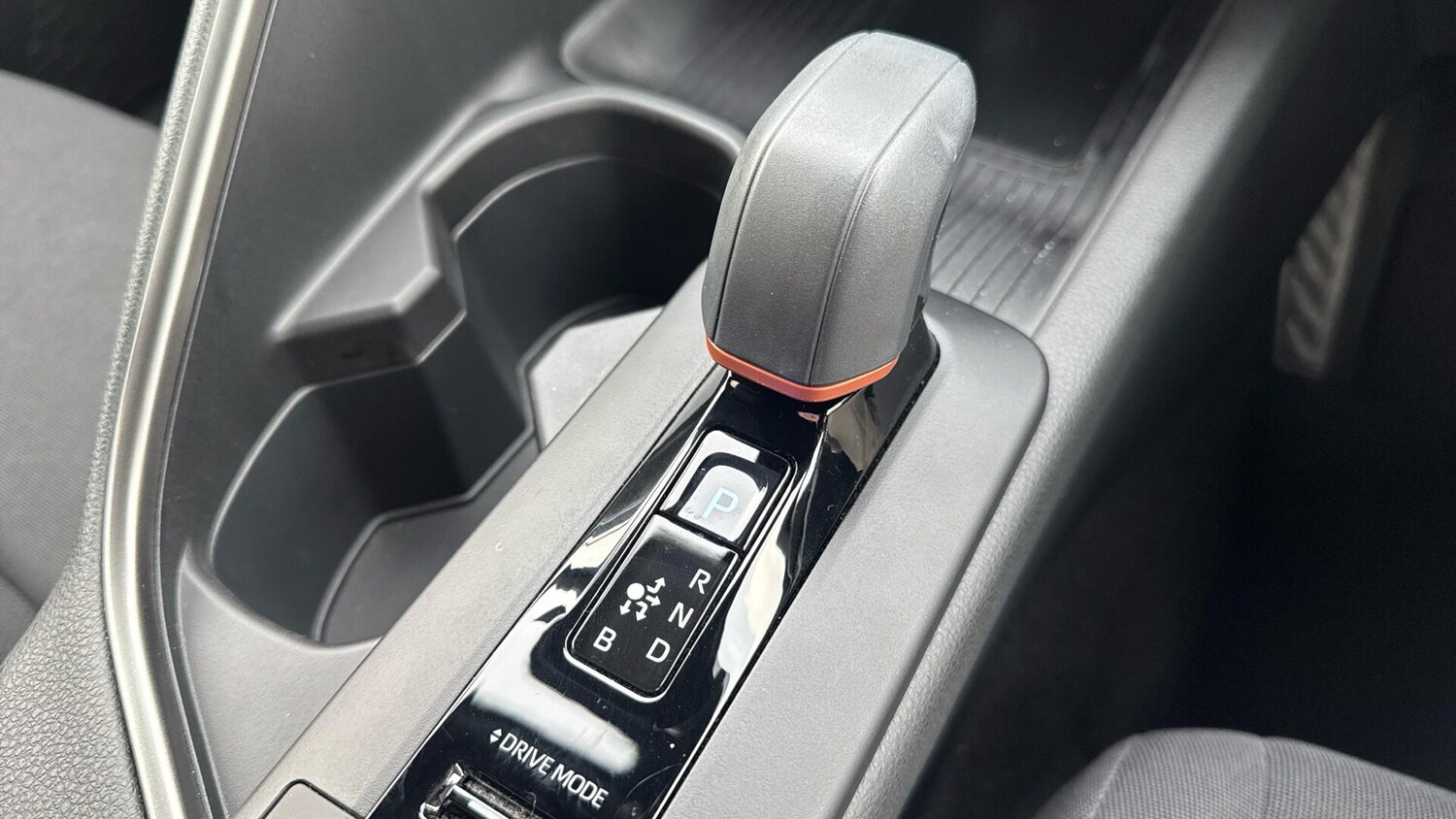 Used Toyota C-HR 2025 for sale - 77612736: Photo 34