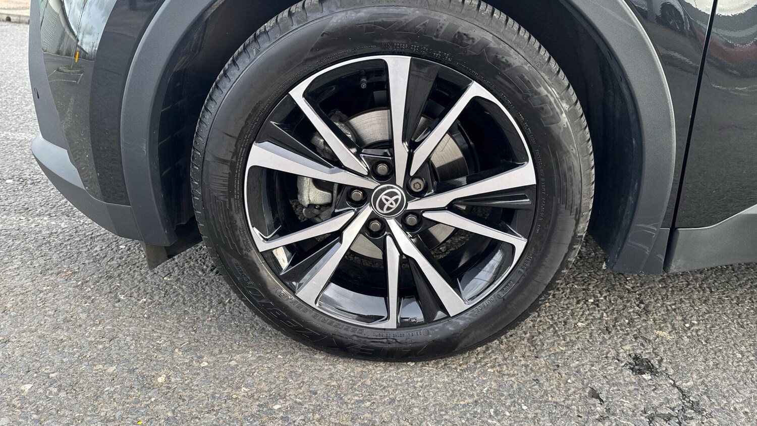 Used Toyota C-HR 2025 for sale - 77612736: Photo 40