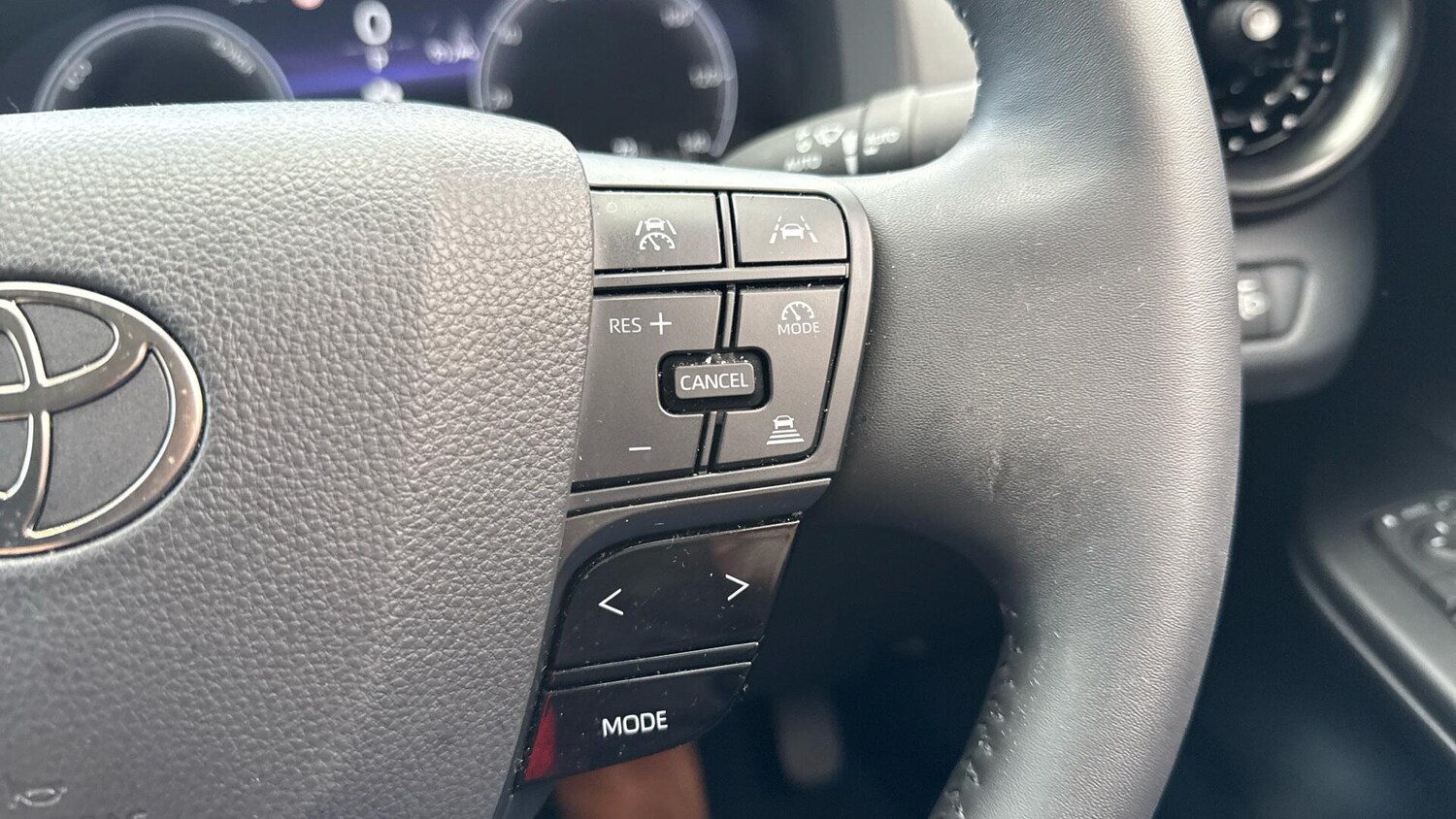 Used Toyota C-HR 2024 for sale - 77783412: Photo 32