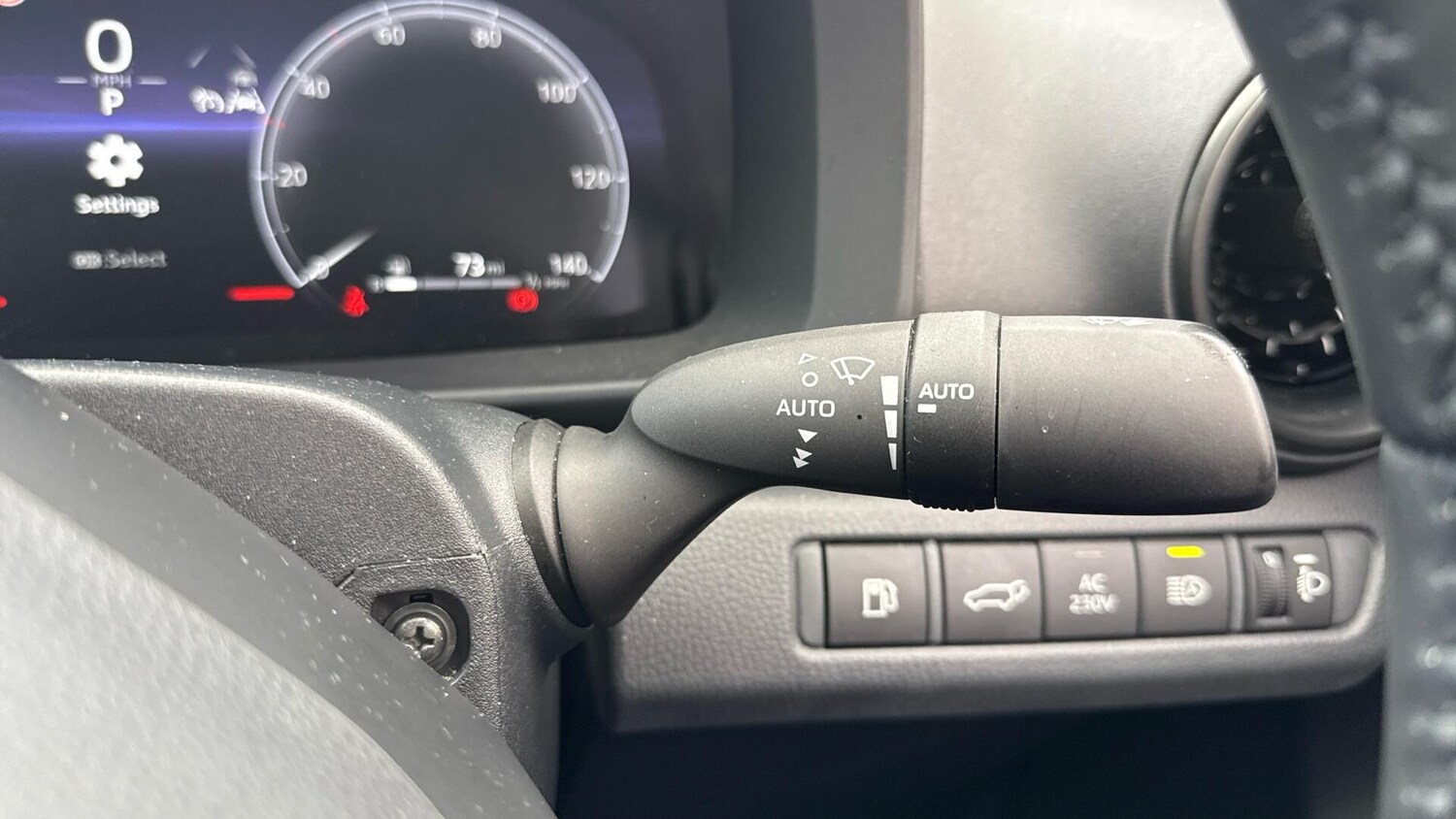 Used Toyota C-HR 2024 for sale - 77783412: Photo 34