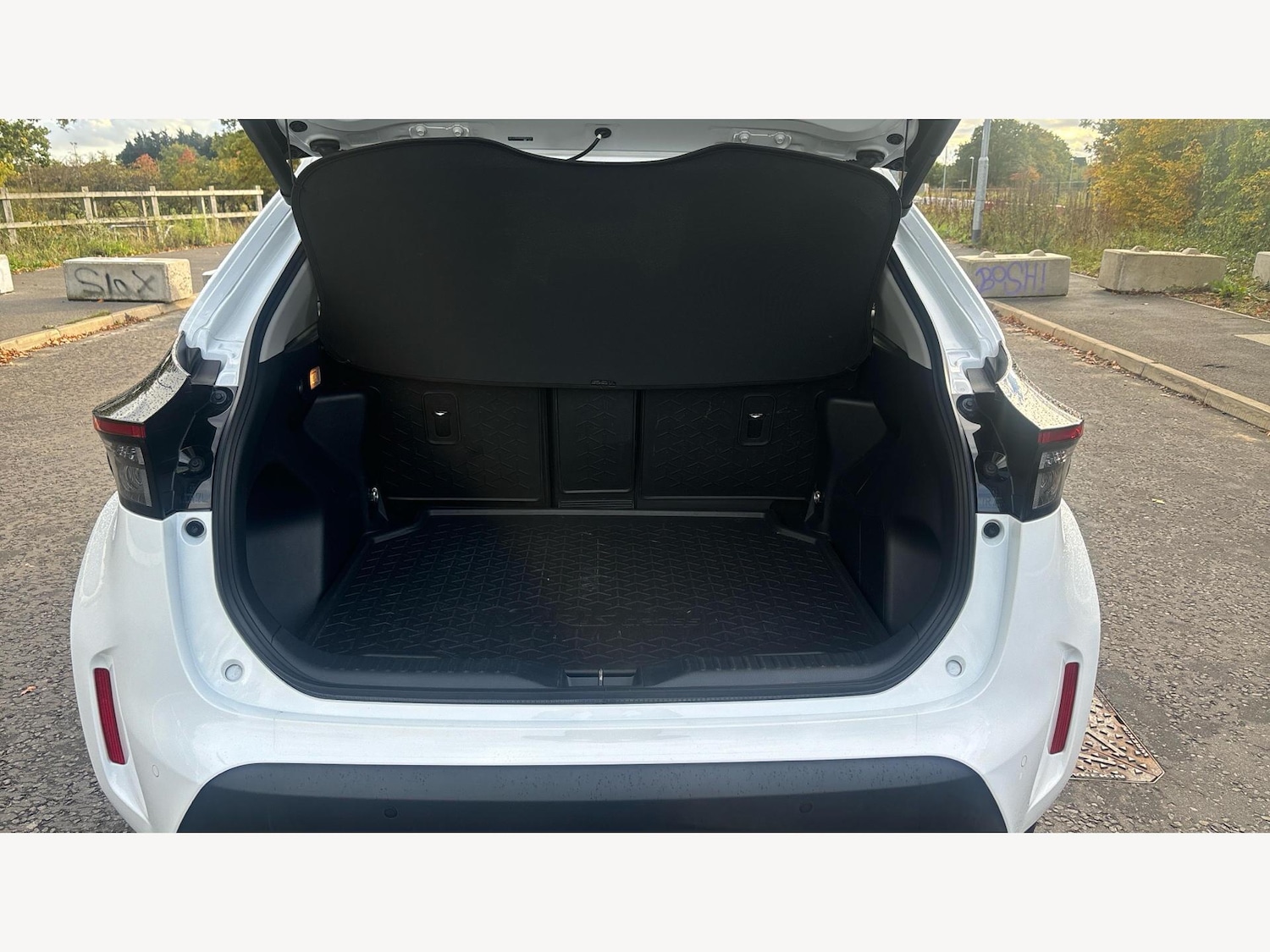 Used Toyota Yaris Cross 2024 for sale - 76528063: Photo 16