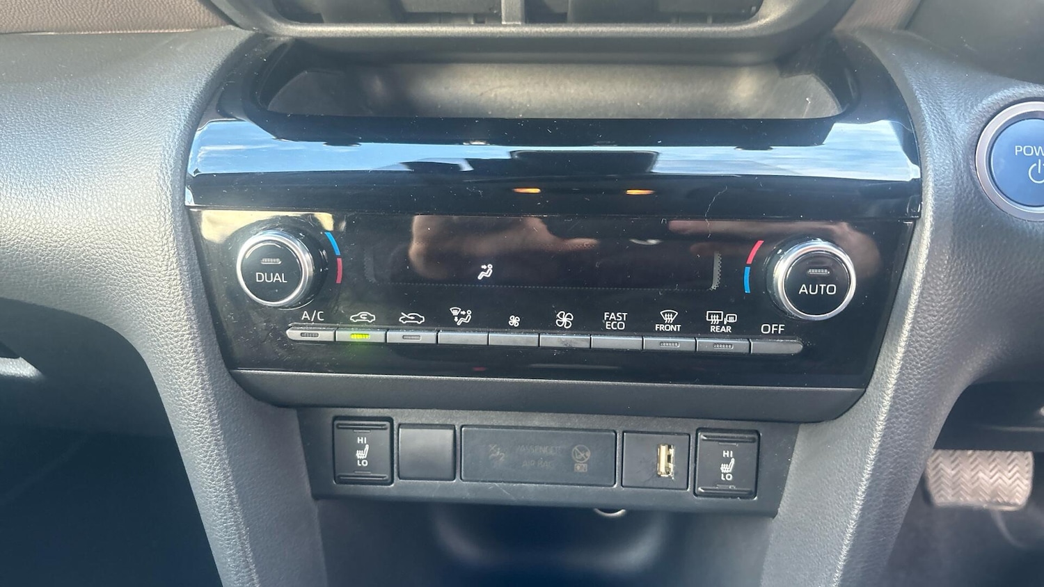 Used Toyota Yaris Cross 2024 for sale - 76528063: Photo 38