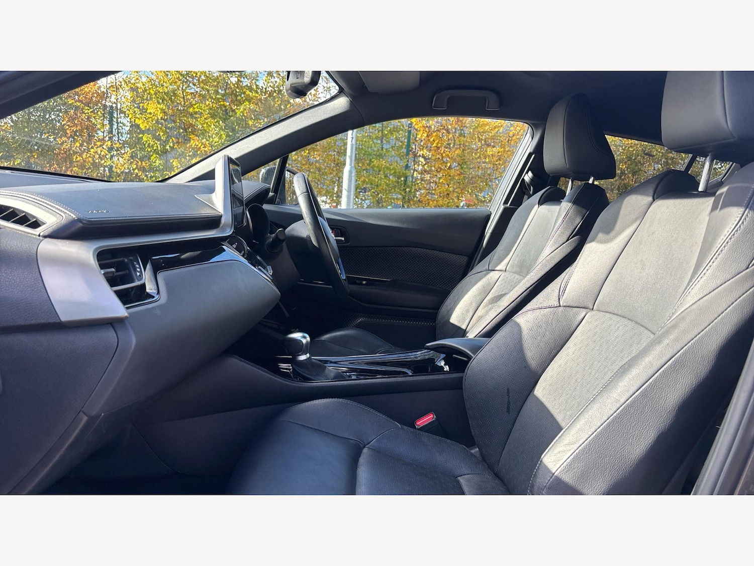 Used Toyota C-HR 2019 for sale - 76485808: Photo 12