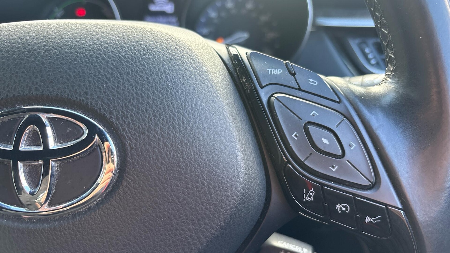 Used Toyota C-HR 2019 for sale - 76485808: Photo 40