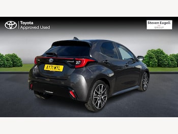 Used Toyota Yaris 2021 for sale - 76158993: Photo 2