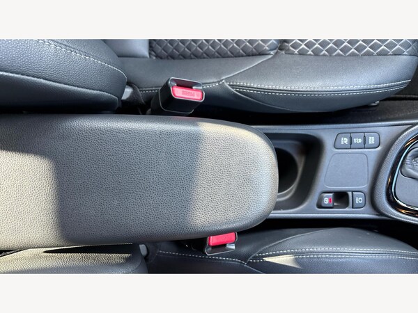 Used Toyota Yaris 2021 for sale - 76158993: Photo 33