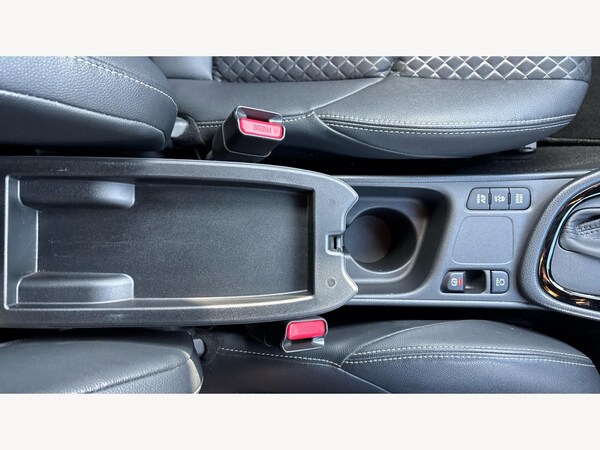 Used Toyota Yaris 2021 for sale - 76158993: Photo 34