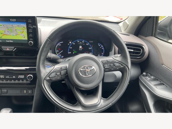 Used Toyota Yaris Cross 2022 for sale - 76214576: Photo 8