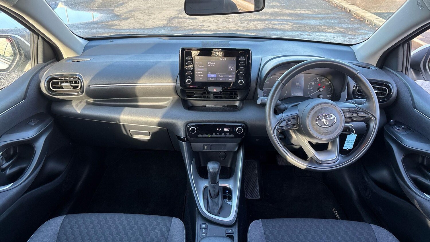 Used Toyota Yaris 2023 for sale - 77525162: Photo 11