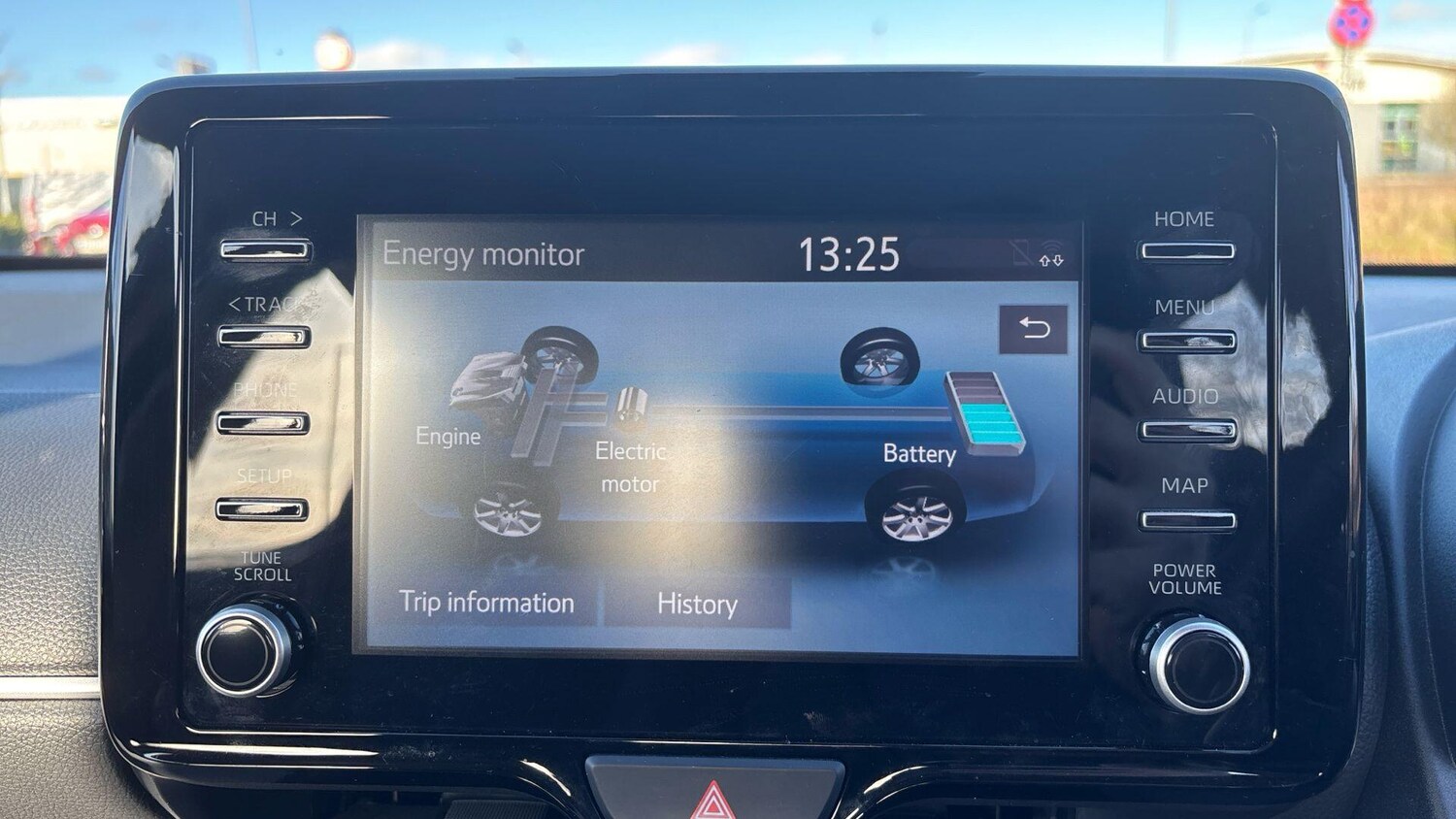 Used Toyota Yaris 2023 for sale - 77525162: Photo 29