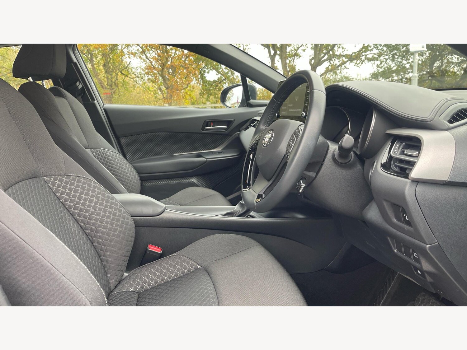 Used Toyota C-HR 2023 for sale - 76485098: Photo 13