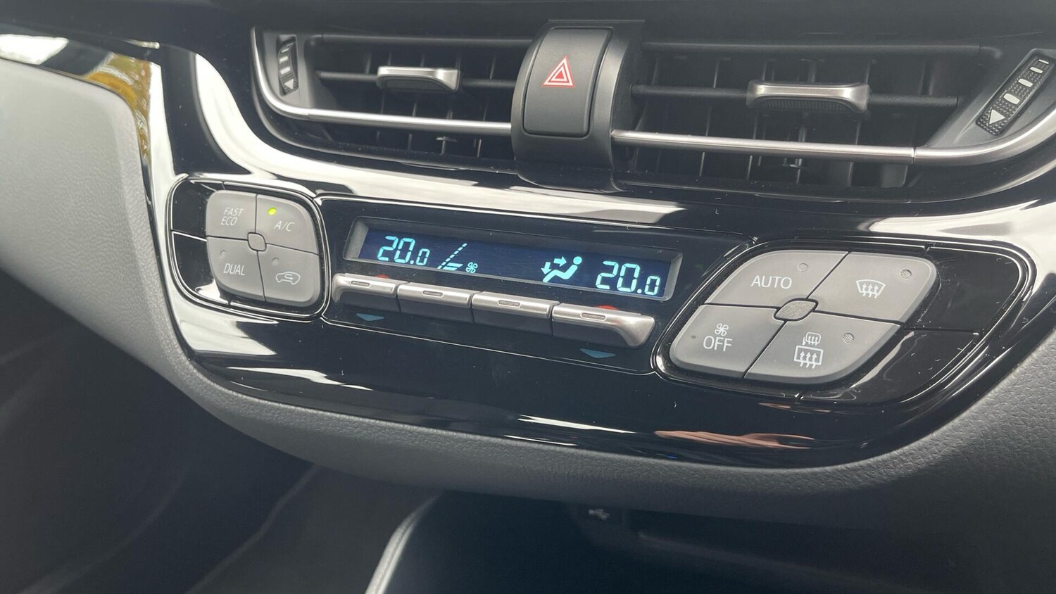 Used Toyota C-HR 2023 for sale - 76485098: Photo 36