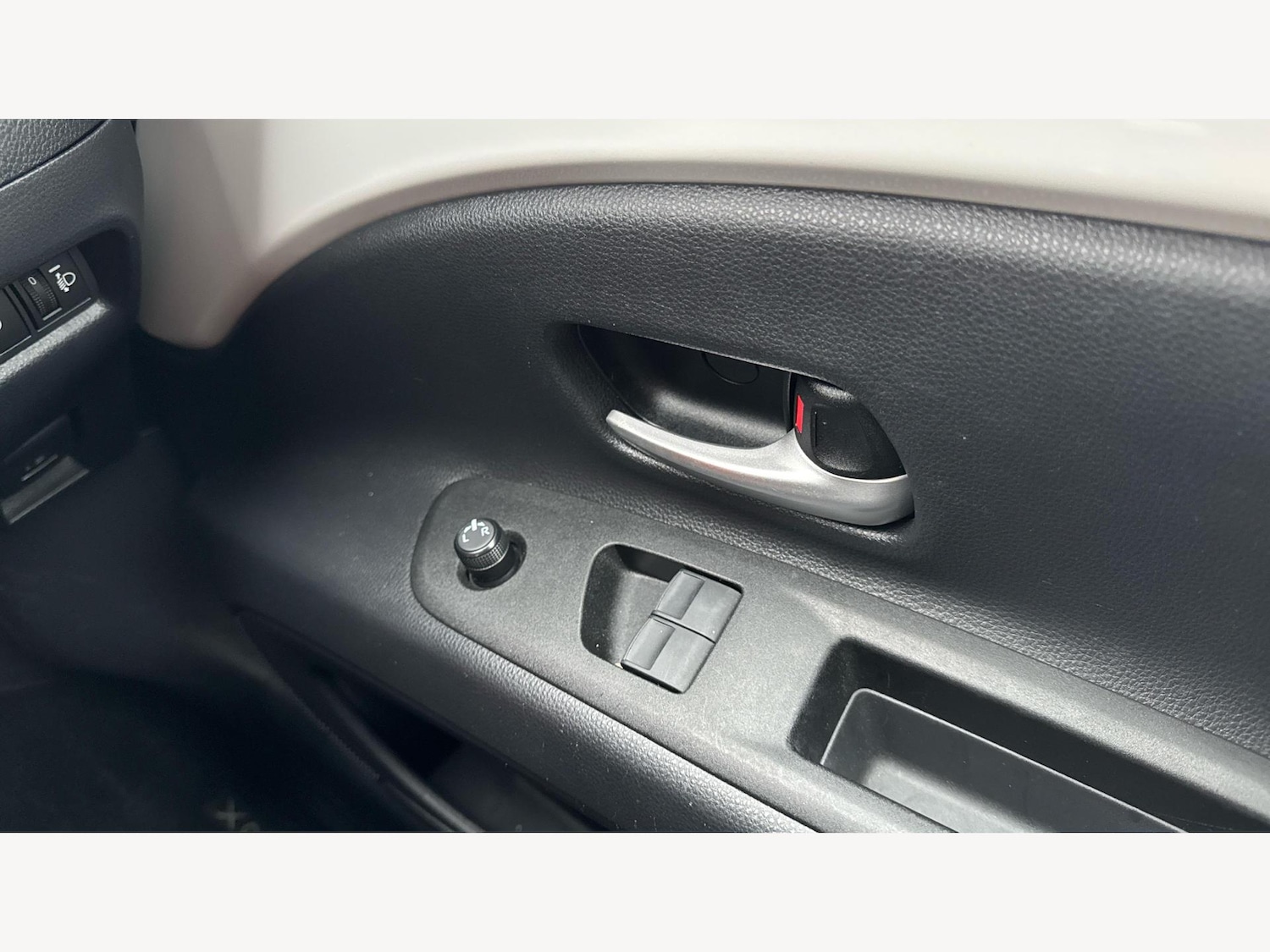 Used Toyota Aygo X for sale - 77424929: Photo 31