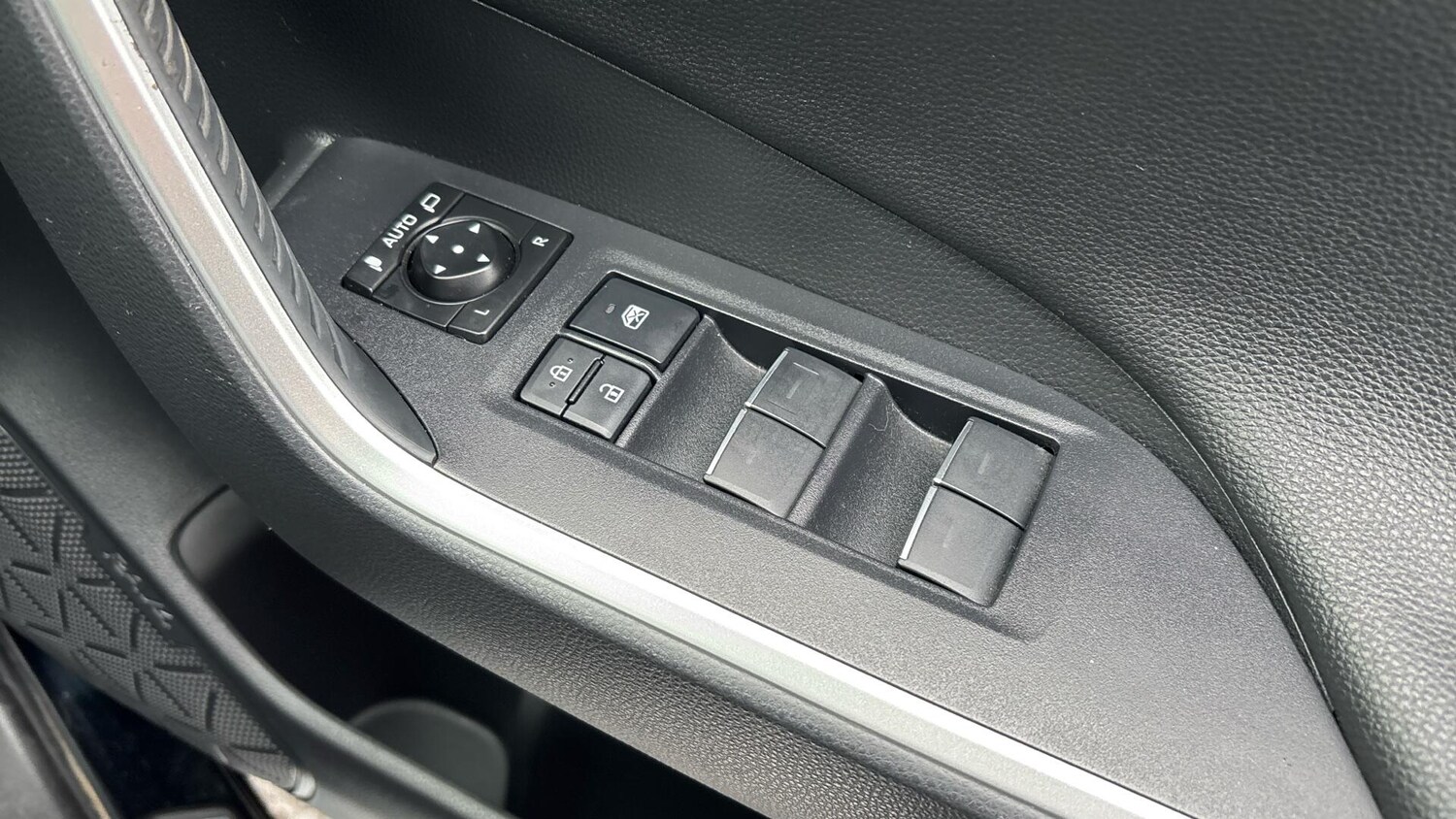 Used Toyota RAV4 for sale - 77709743: Photo 32