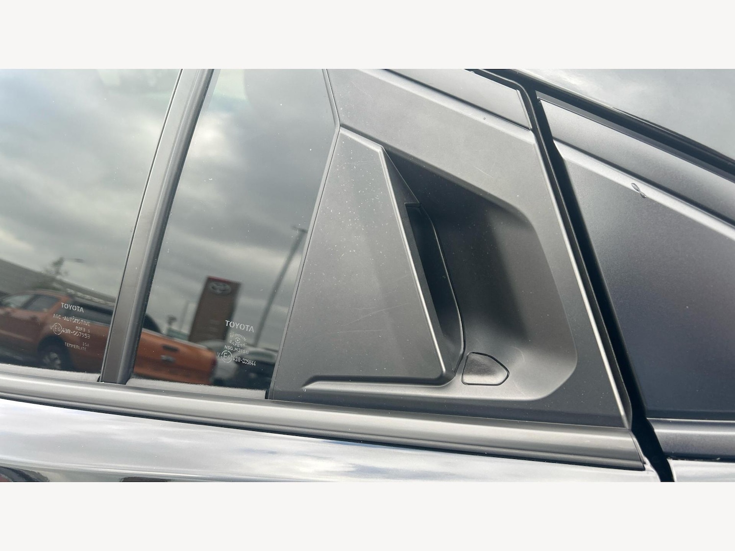 Used Toyota Prius 2024 for sale - 76440755: Photo 31