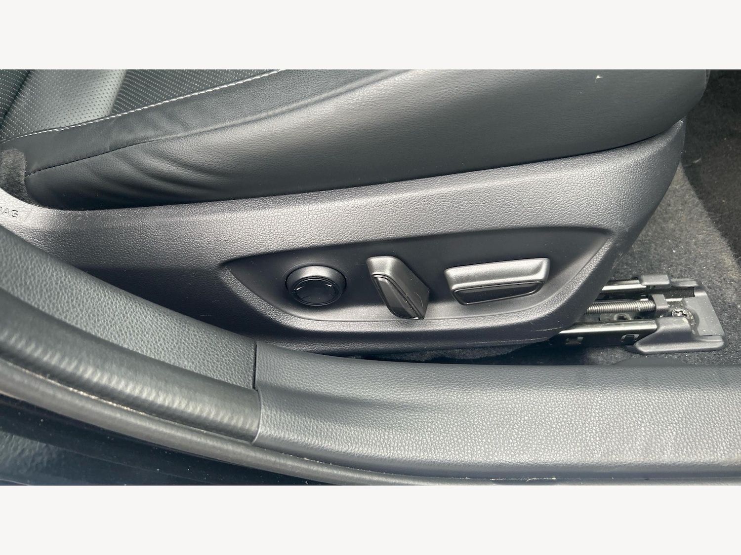 Used Toyota Prius 2024 for sale - 76440755: Photo 34